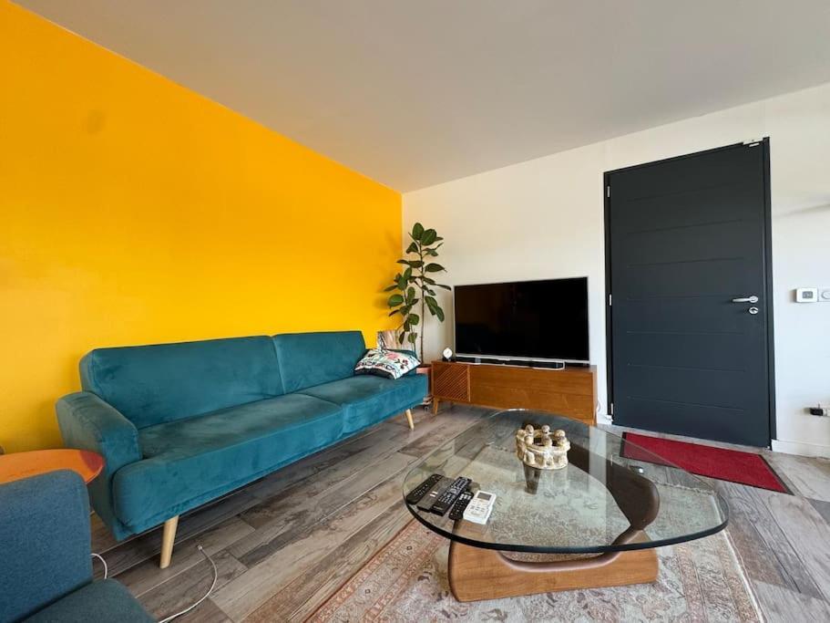 Luxury Villa With Pool And View Juvignac Bagian luar foto