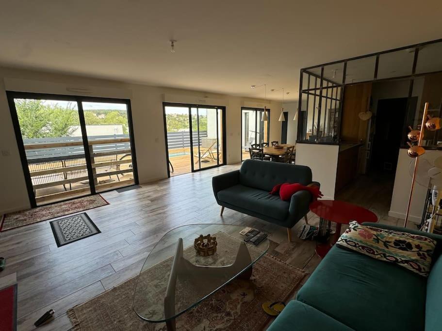 Luxury Villa With Pool And View Juvignac Bagian luar foto