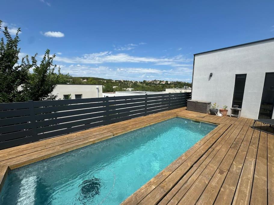 Luxury Villa With Pool And View Juvignac Bagian luar foto