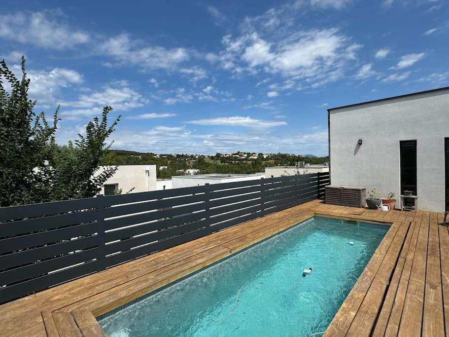 Luxury Villa With Pool And View Juvignac Bagian luar foto